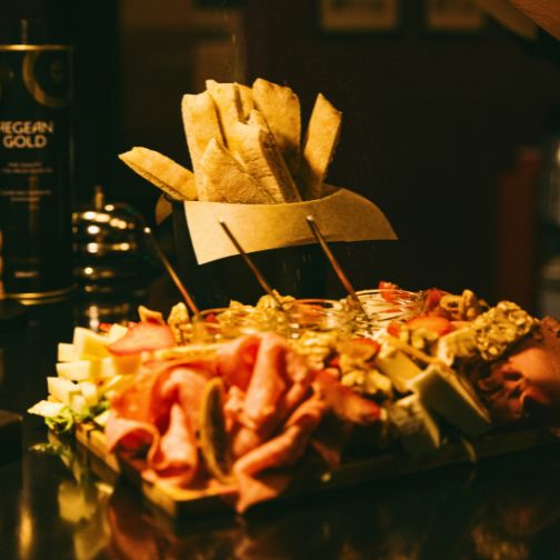 wine and deli pairing in athens cinque wine & deli